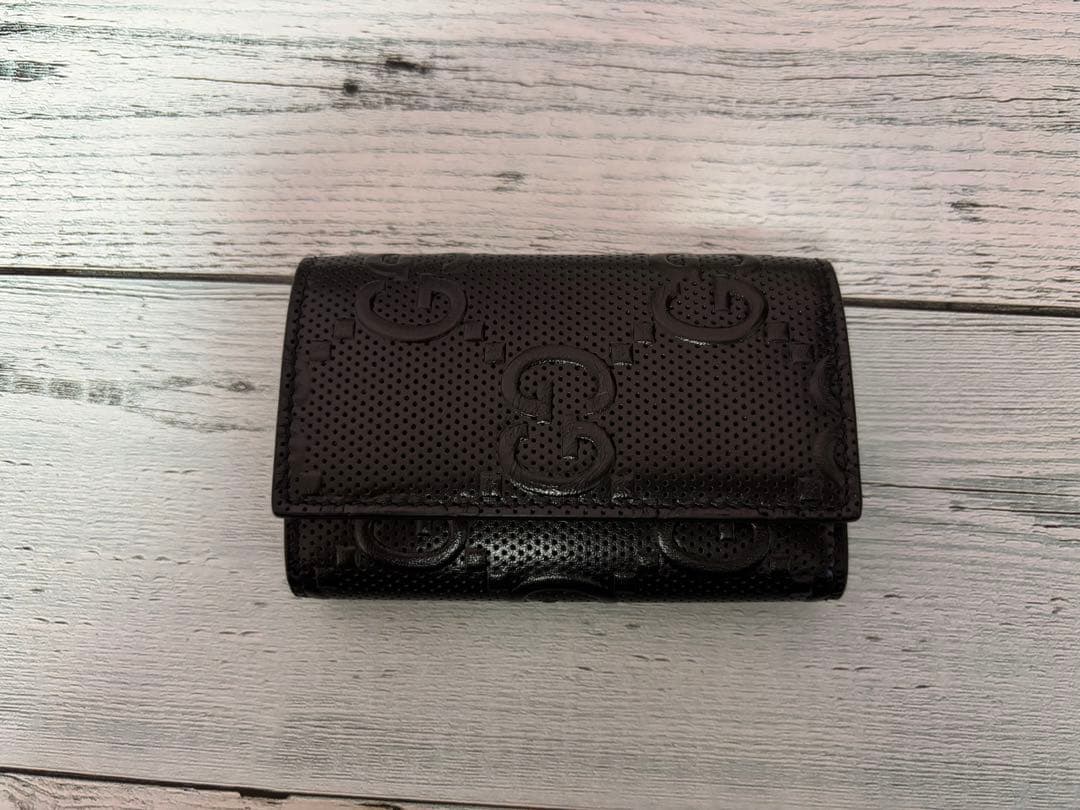 新品未使用　GUCCI グッチ GGエンボスレザー 6連 キーケース　キーリング