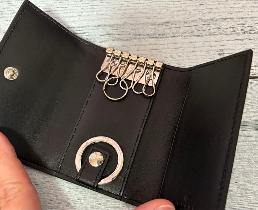 新品未使用　GUCCI グッチ GGエンボスレザー 6連 キーケース　キーリング