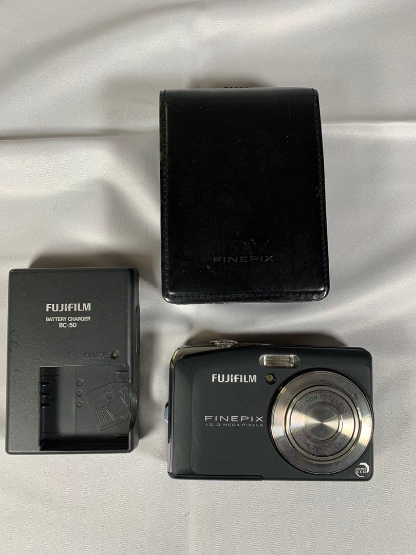 FUJIFILM FINEPIX F50fd 富士フイルム　動作確認済