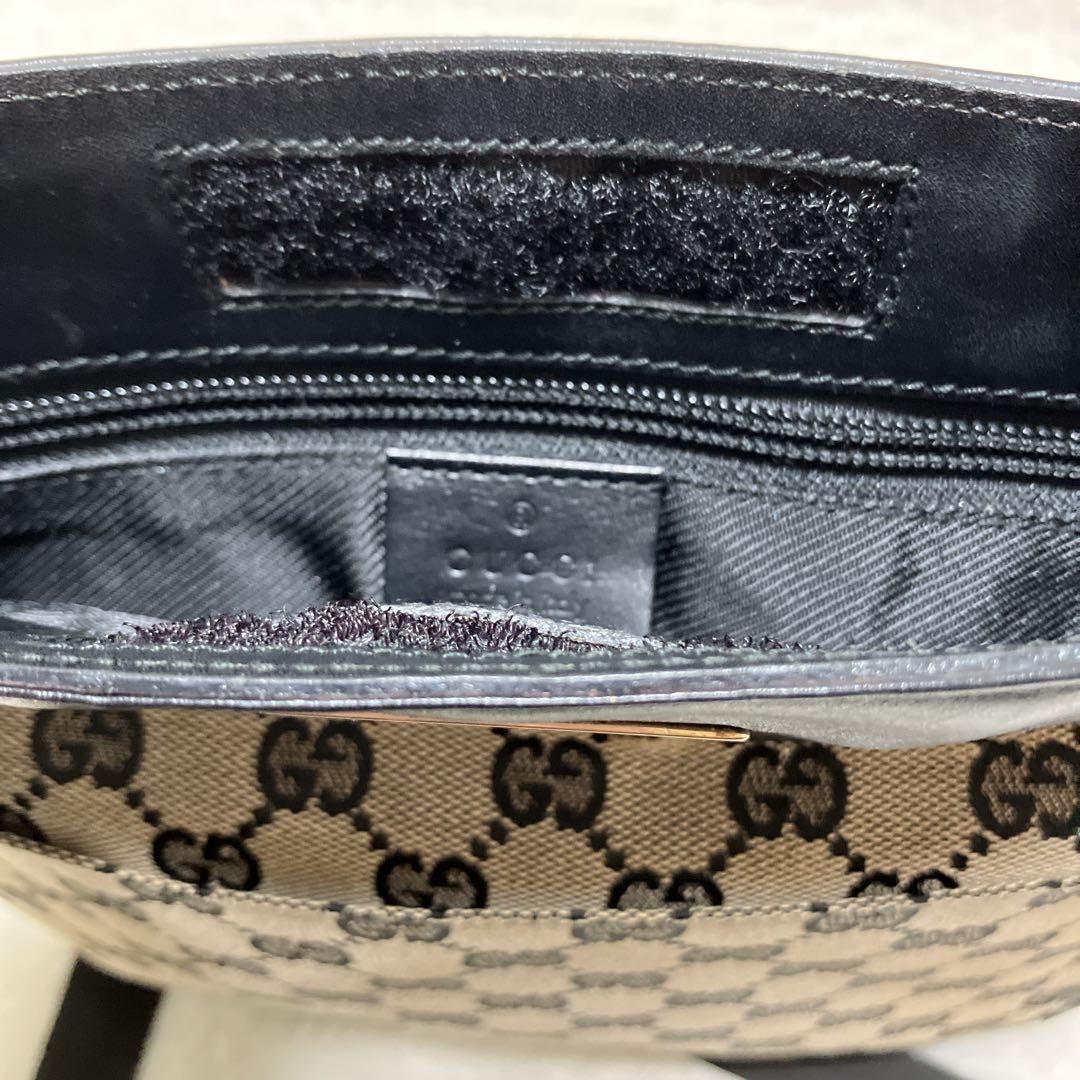 GUCCI グッチ　ショルダーバッグ　メッセンジャー　GG キャンバス　レザー