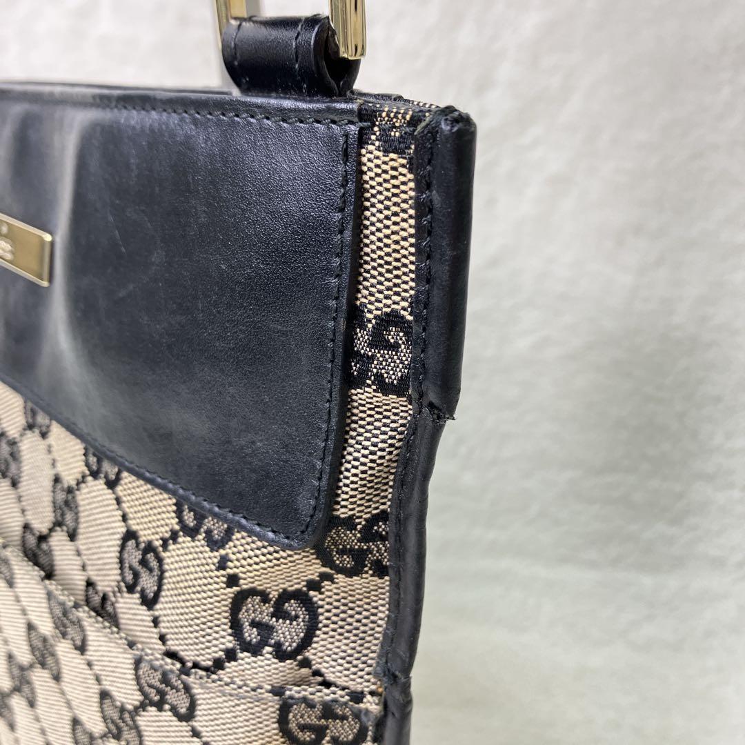 GUCCI グッチ　ショルダーバッグ　メッセンジャー　GG キャンバス　レザー