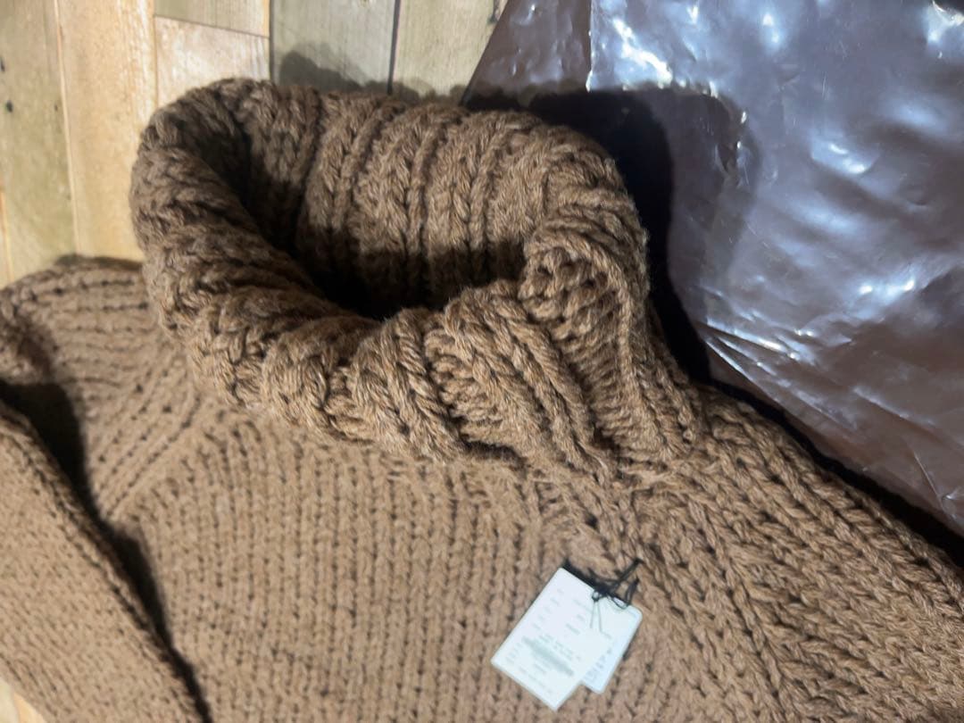 【定価49500円 】TMT 高級ウール100% ケーブルタートルKNIT L