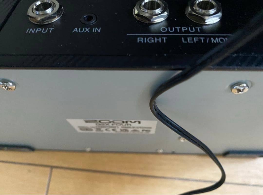 ZOOM マルチエフェクター G2X FOUR 美品 完動品 純正アダプター付き