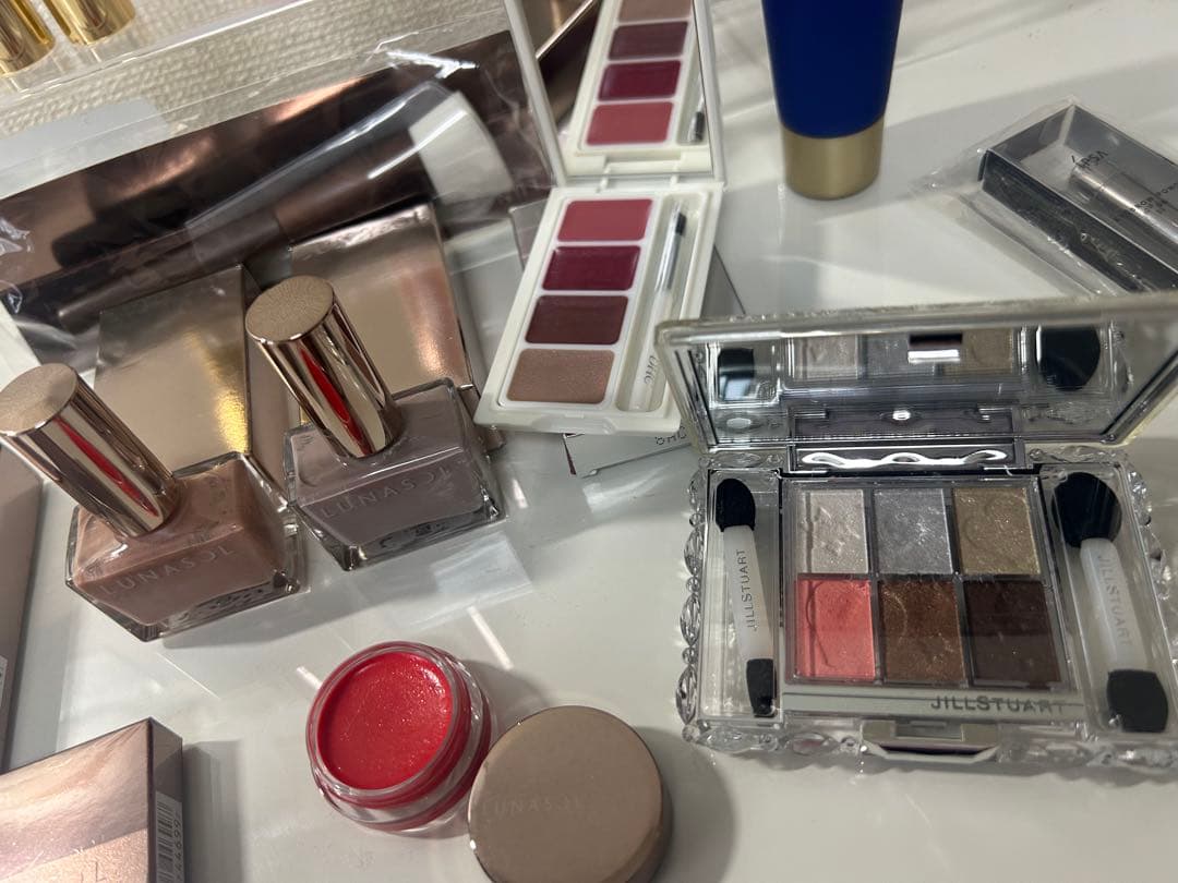 デパコス コスメ まとめ売り ルナソル イヴサンローラン ランコム　新品あり