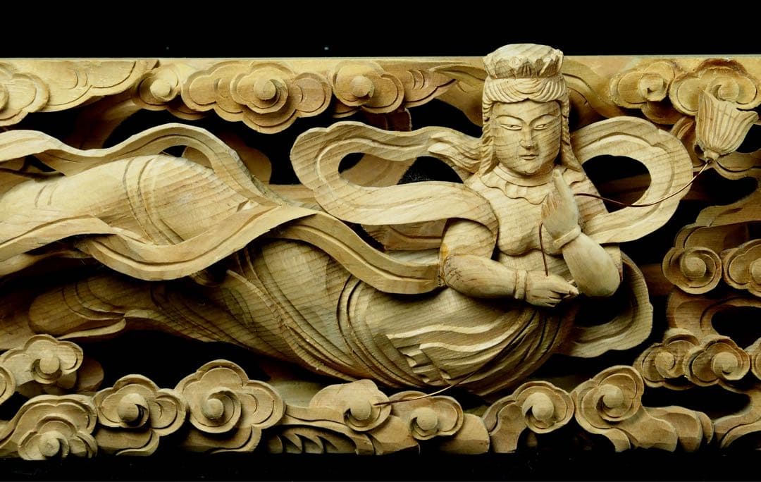 特価【欄間　天女】80ｃｍ　透かし彫り　美術的装飾　古民家　天からの守護　清らか