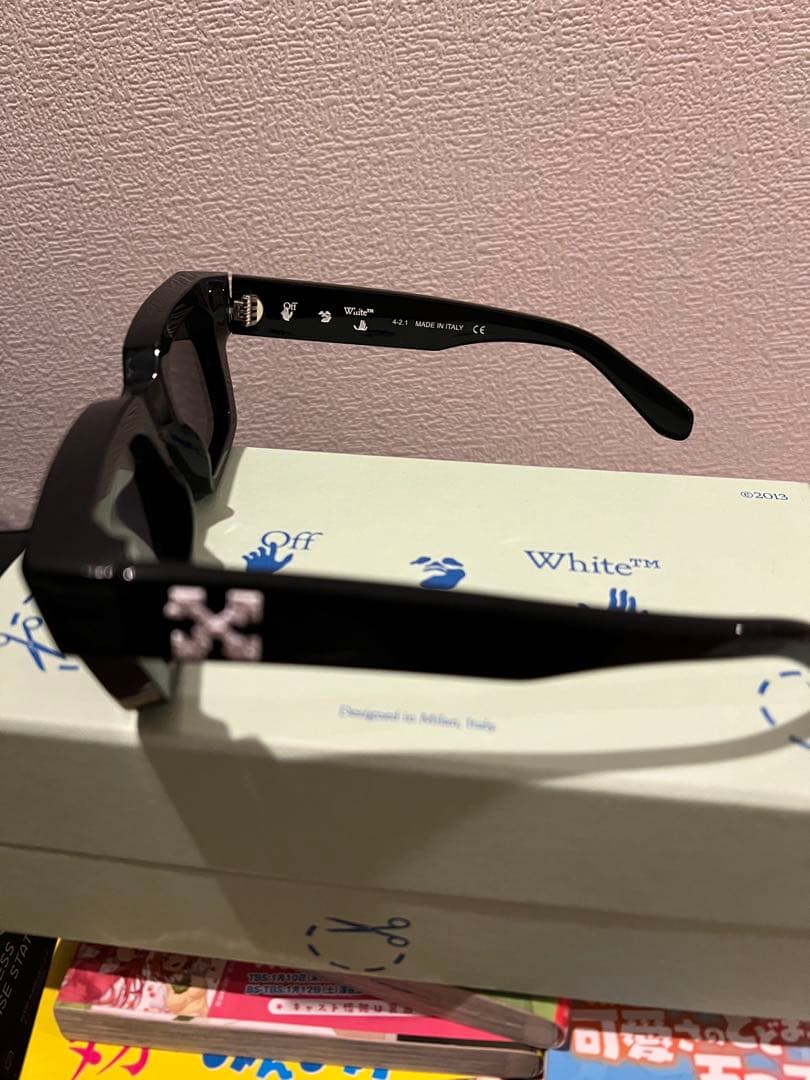 OFF White サングラス ブラック