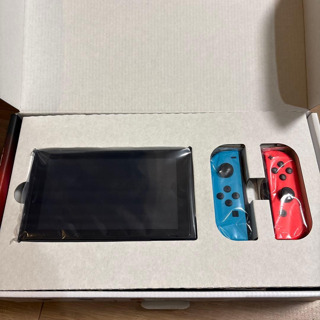 Nintendo Switch 本体 青・赤