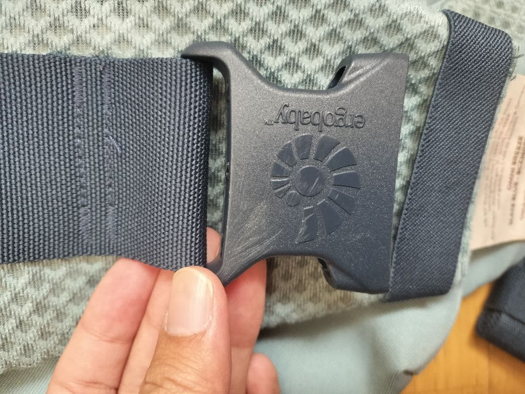 ergobaby OMNI breeze 抱っこ紐【スレートブルー】