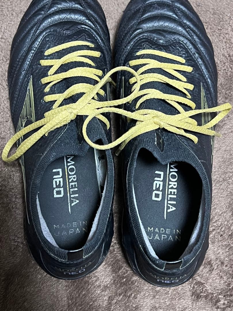 【限定カラー‼️】ミズノ モレリアネオ4βジャパン 黒×金 25.5
