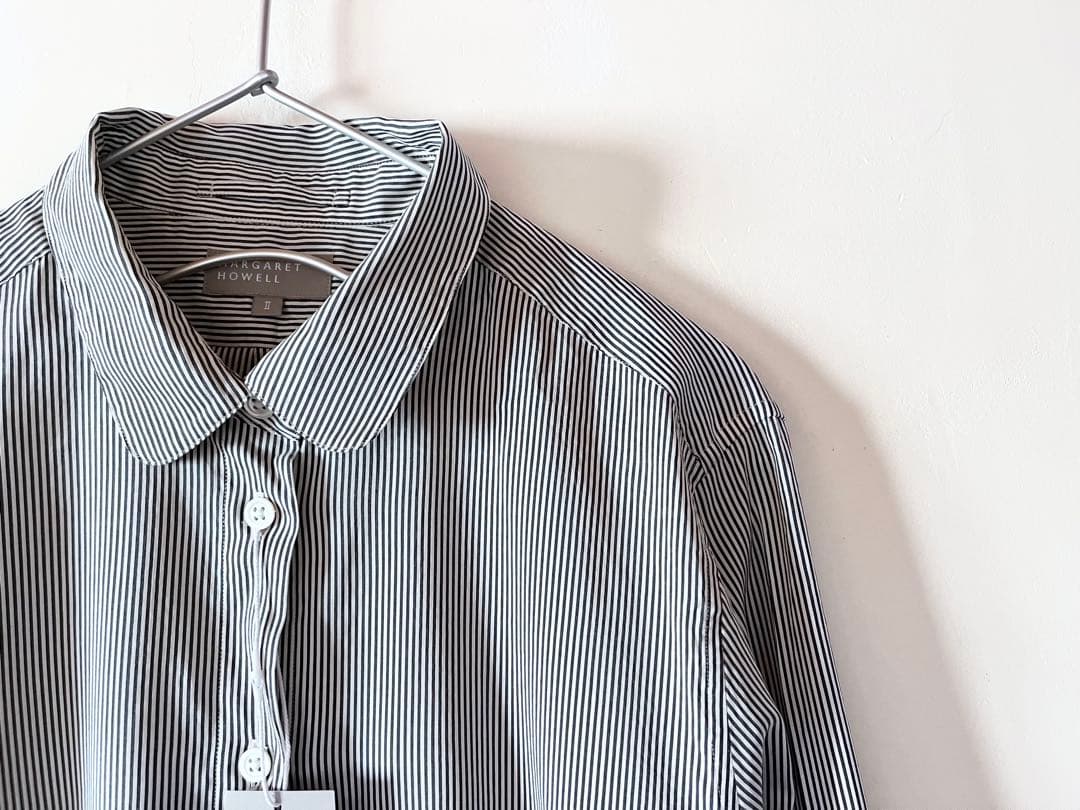 新品タグ付 マーガレットハウエル コットンシルク丸襟ストライプシャツ 3.4万