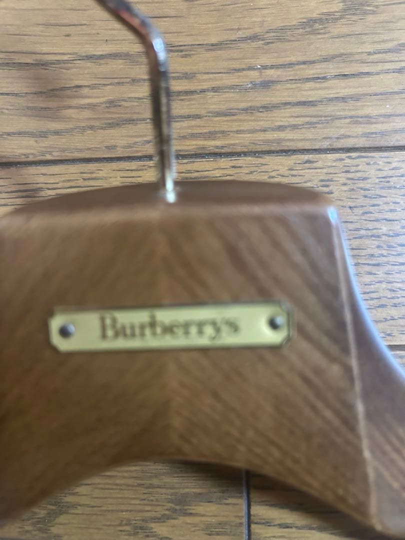 Burberry's 木製ハンガー 18本セット