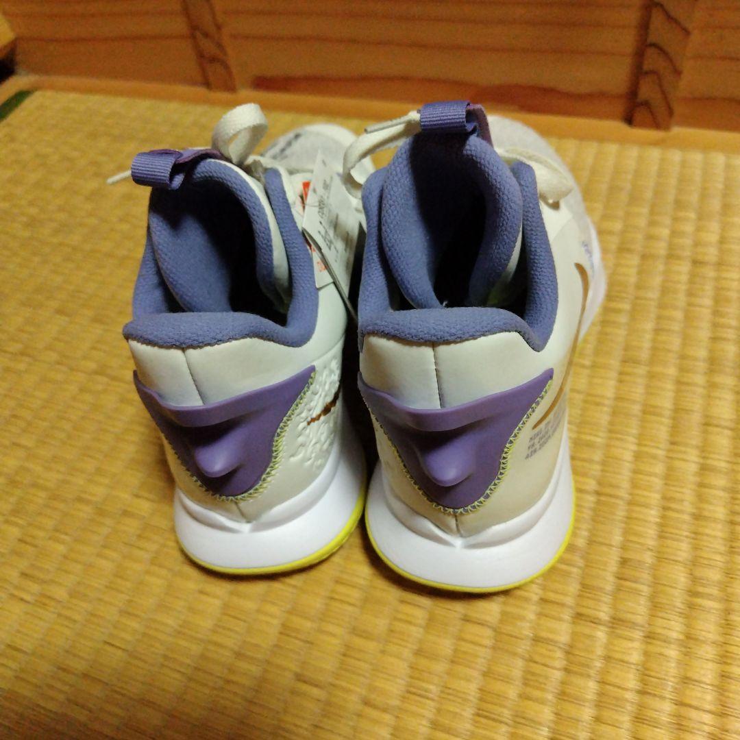 富樫勇樹選手サイン入りバスケットシューズ