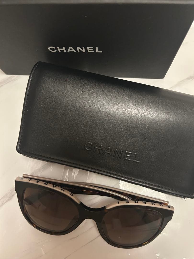美品 chanel サングラス
