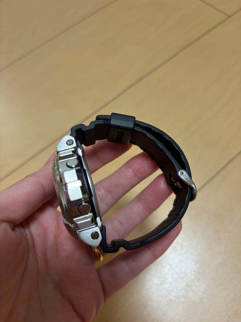 CASIO カシオ　G-SHOCK メタルカバード　GM-6900U-1JF