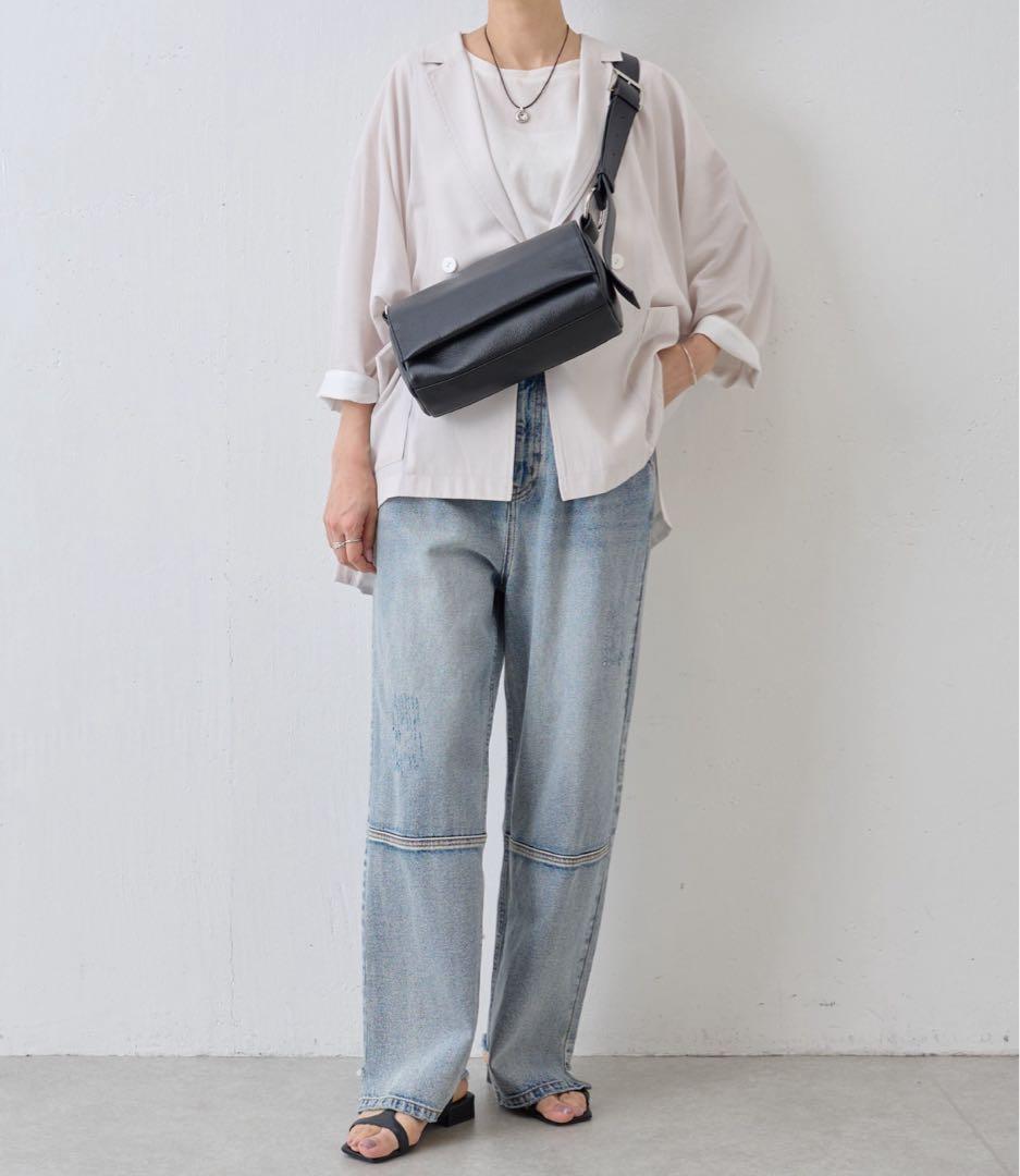 BEARDSLEY ビアズリー レザーボディバッグ