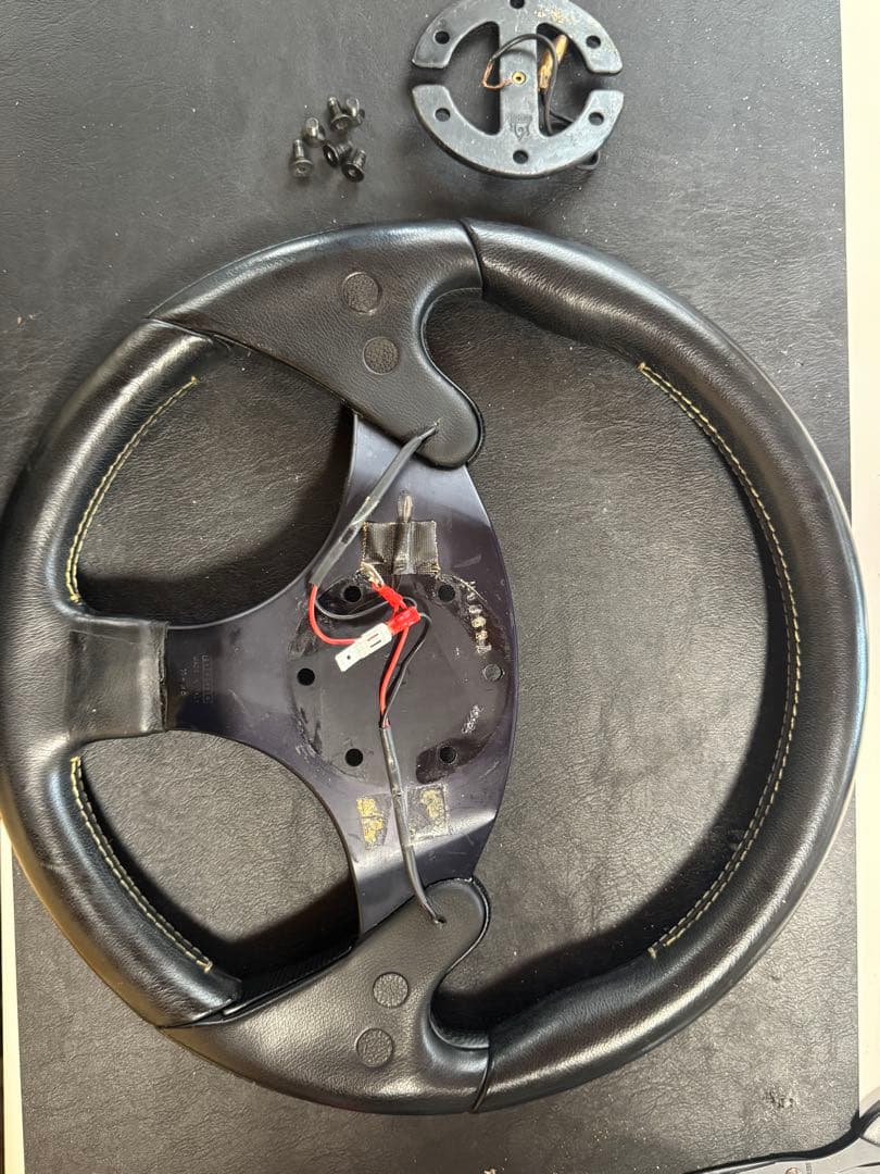 MOMO ステアリング F1デザイン/ 動作確認済