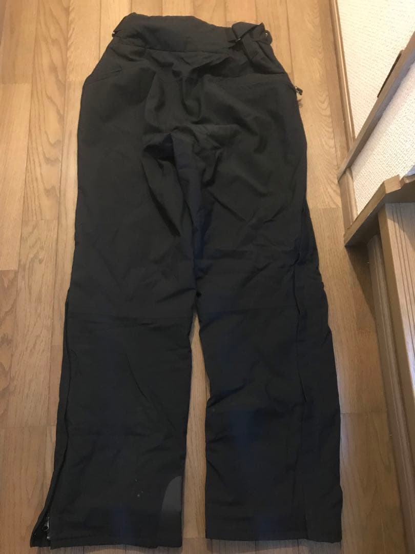 ONYONEスキーウェア上下 メンズ 黒赤 フード付き