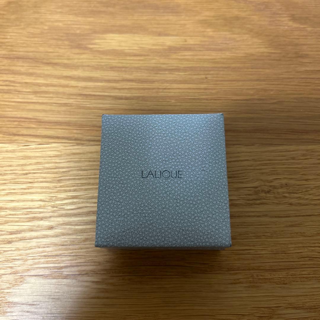 LALIQUE 鳥型チャーム