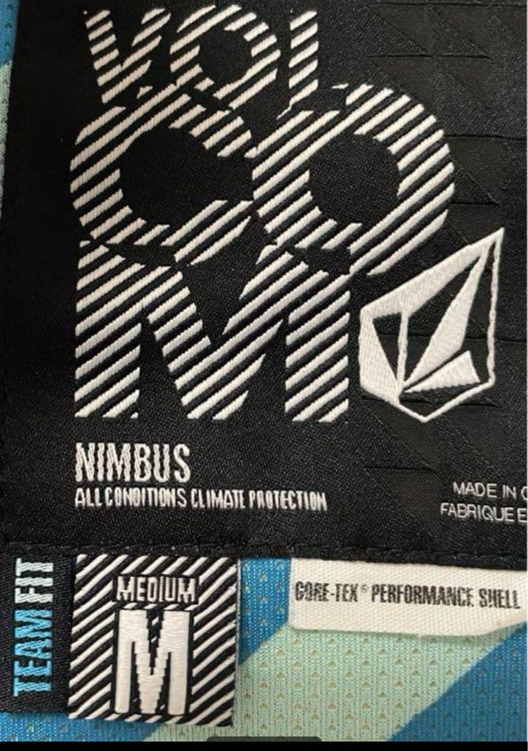 美品　スノーボードウェア　VOLCOM GORE-TEX ゴアテックス