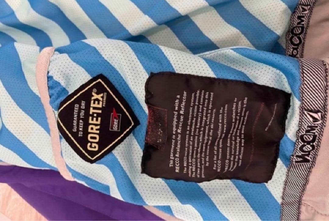 美品　スノーボードウェア　VOLCOM GORE-TEX ゴアテックス
