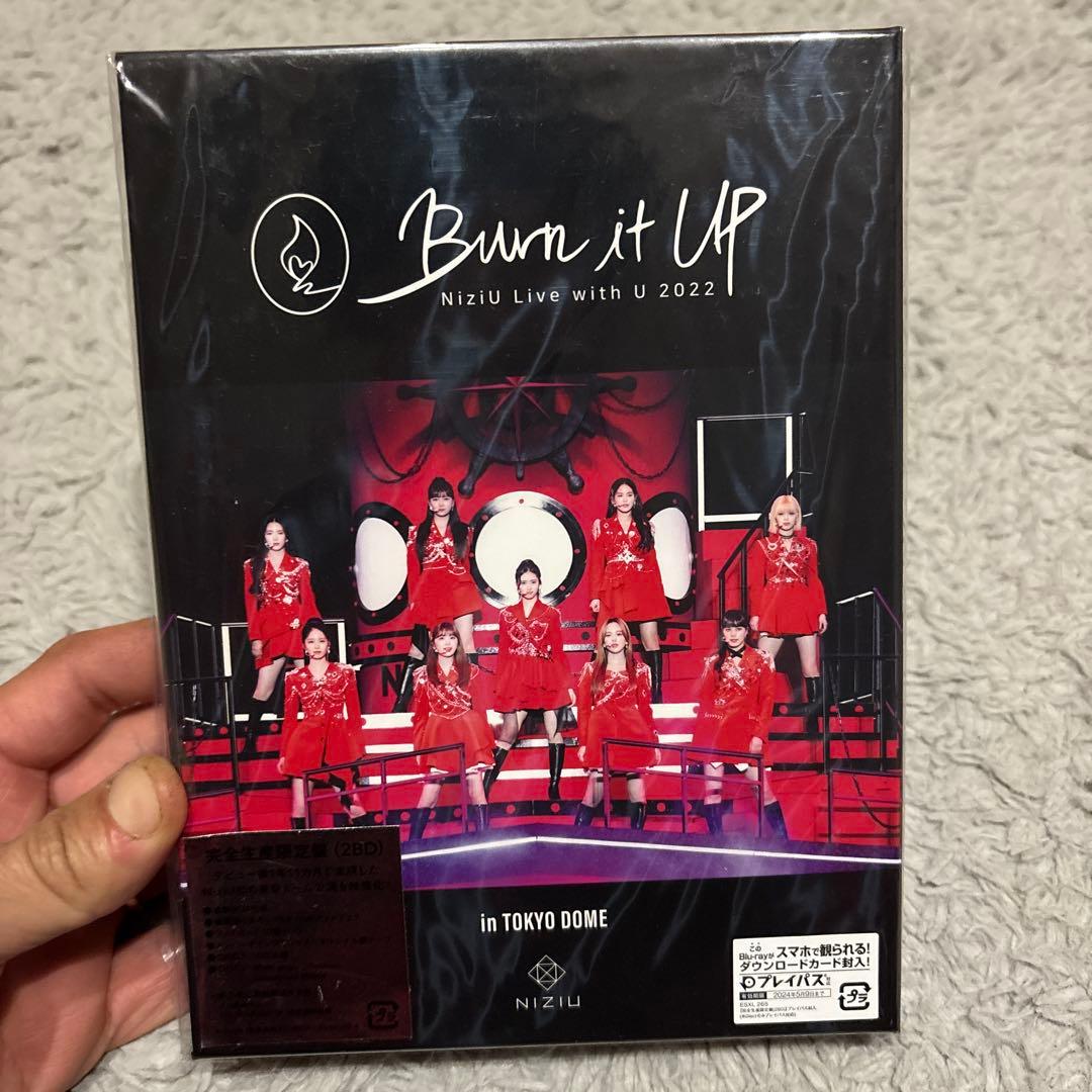 NiziU/NiziU Live with U 2022\