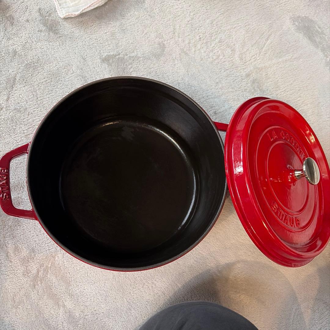 【年末セール本日のみ値下げ】STAUB LA COCOTTE 24cm 赤