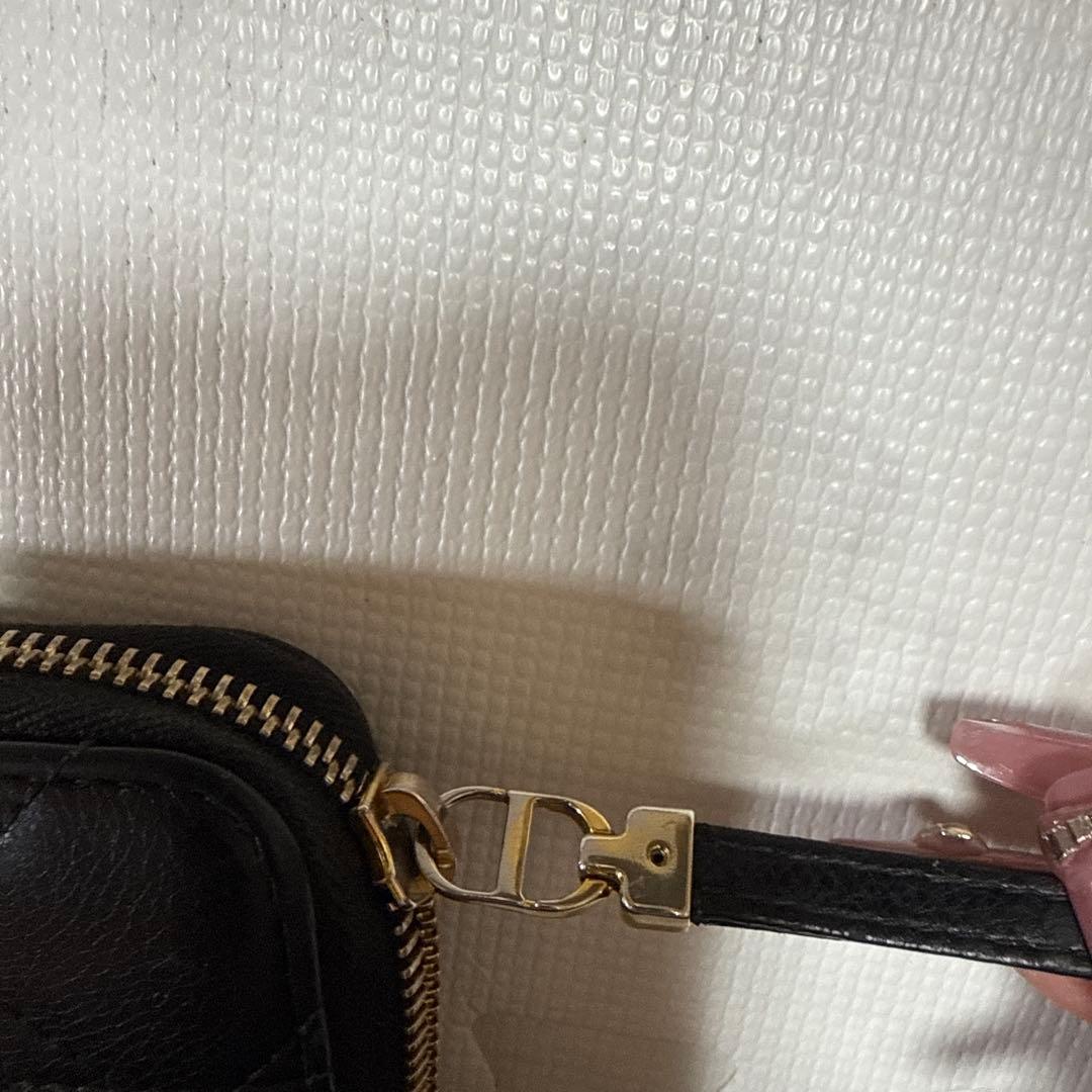Dior 黒 キルティング 長財布 ストラップ付き