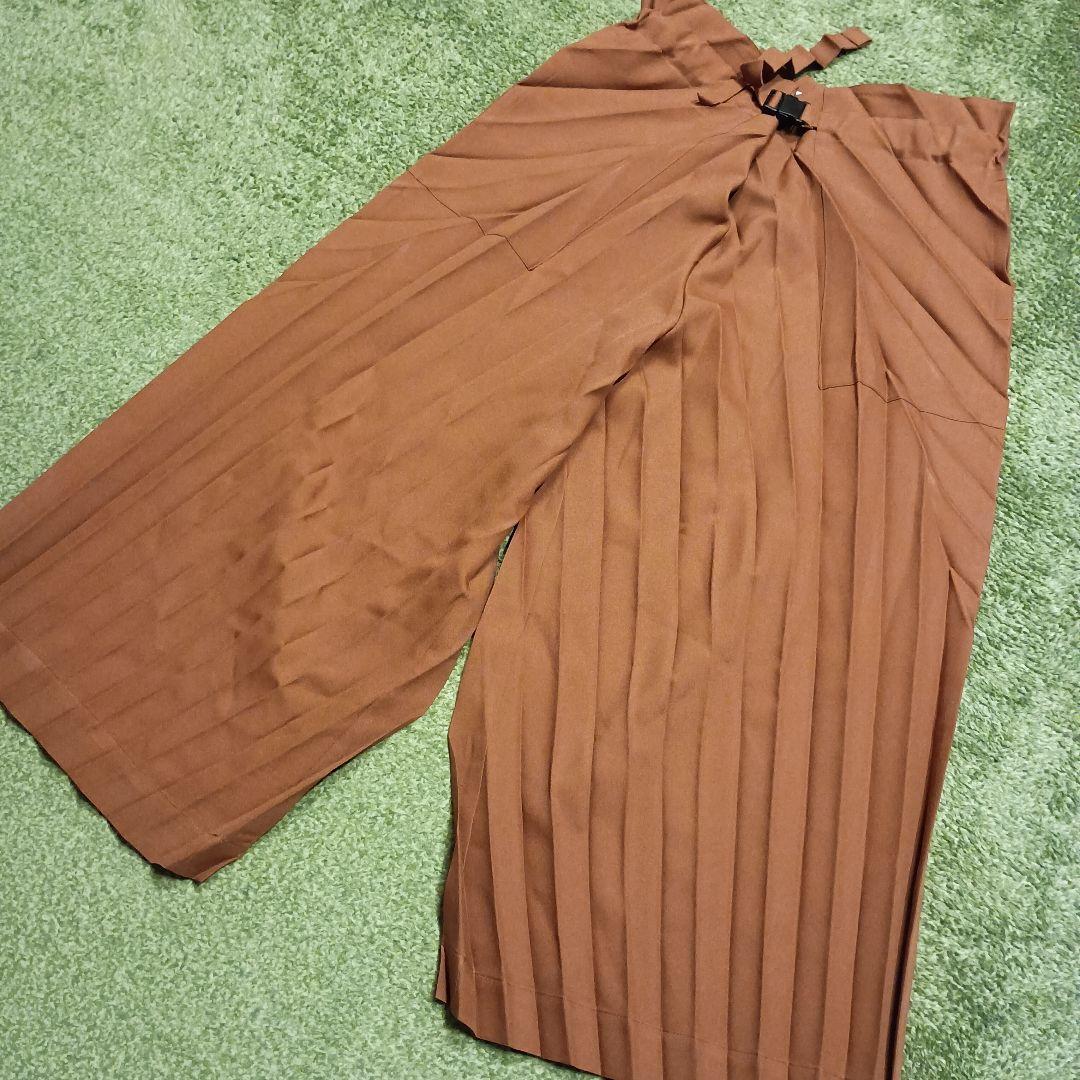 試着のみ美品 イッセイミヤケ me 2023モデル プリーツパンツ