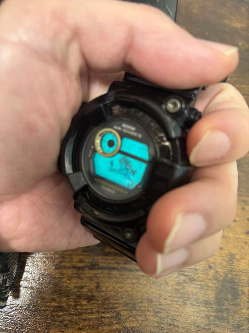 ミ*ー様 G-SHOCK カシオ　メンインブラック　2 dw 8200フロッグマ