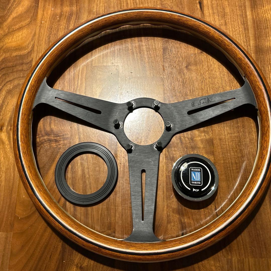 Nardi ナルディクラシック ウッドステアリング
