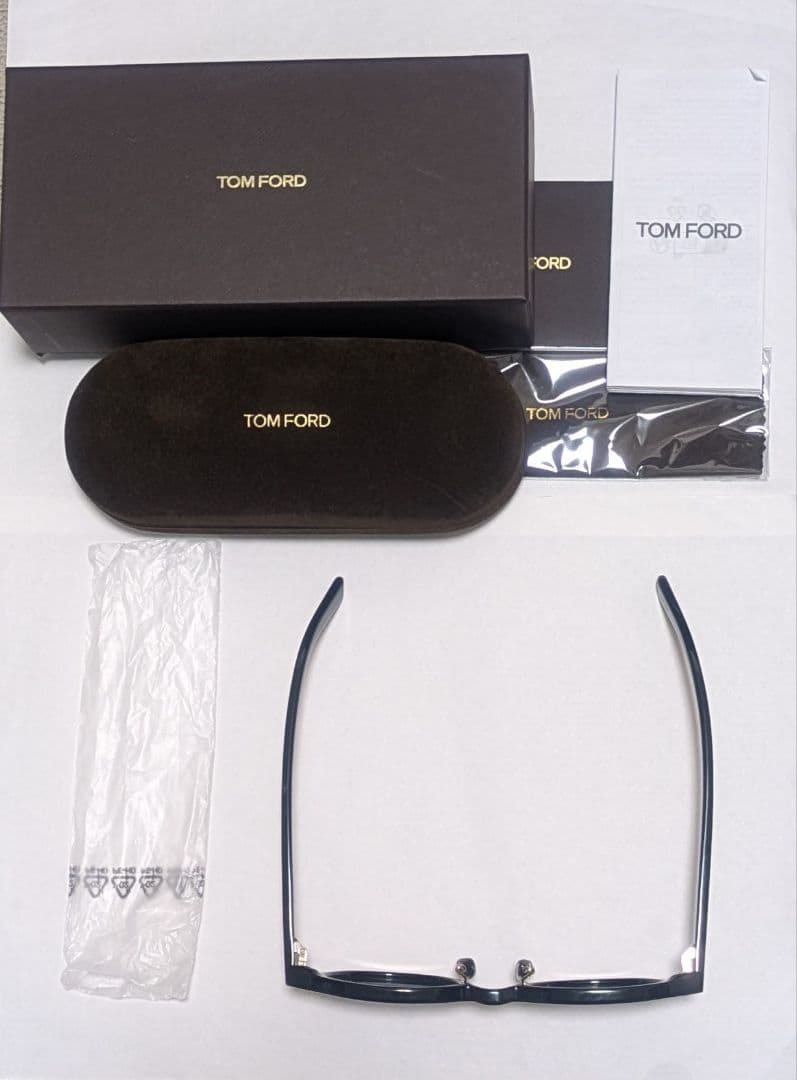 【新品】トムフォード サングラス FT0977D 01B 48サイズ 日本企画