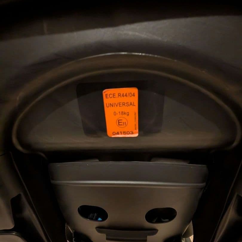 Joie 車用チャイルドシート ブラック　チェック柄