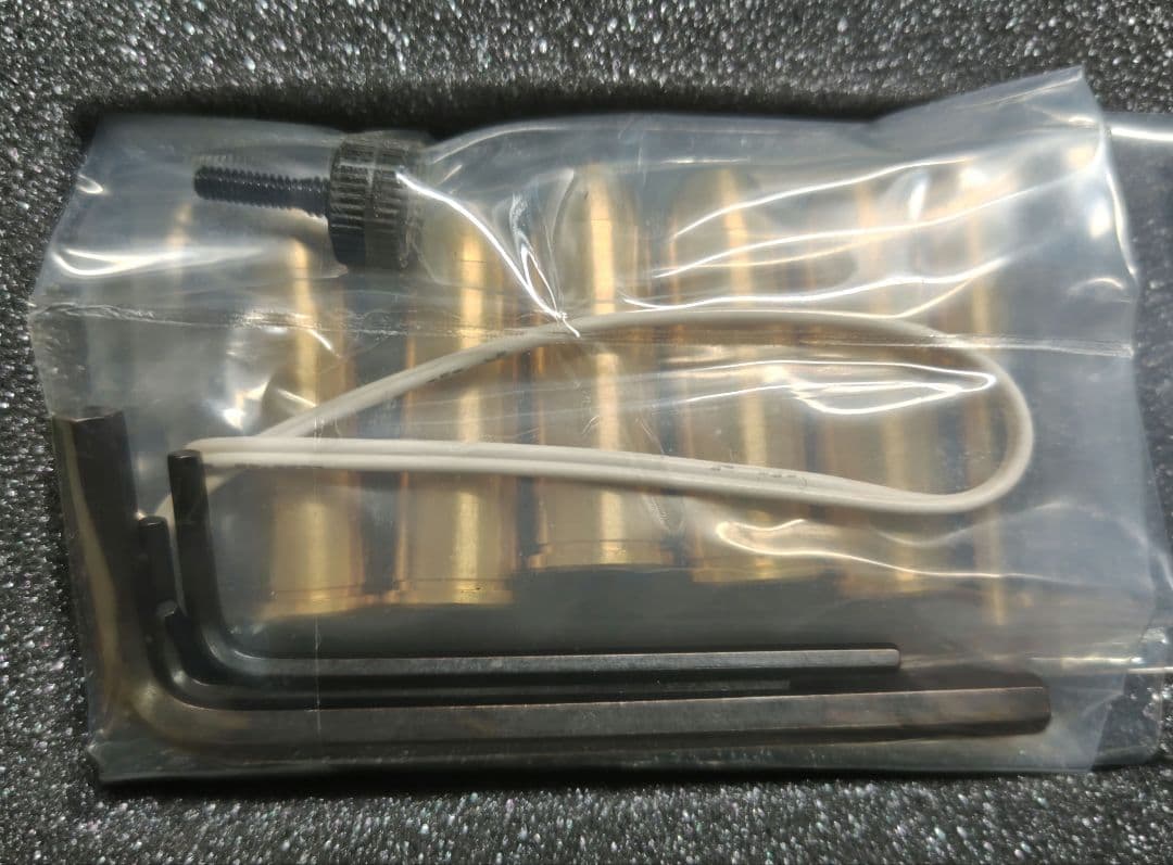 高木式弐〇壱九年式爆砕拳銃