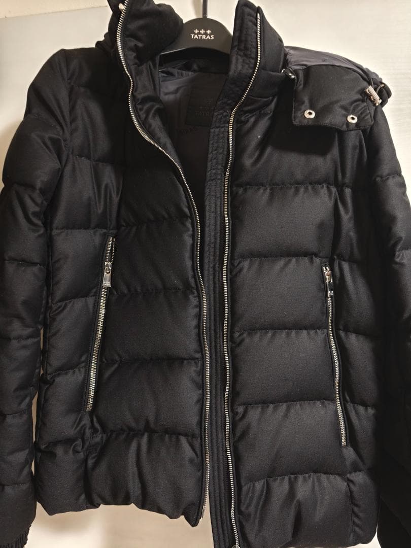 極美品 TATRAS　黒ダウン MTAT21A4289-D