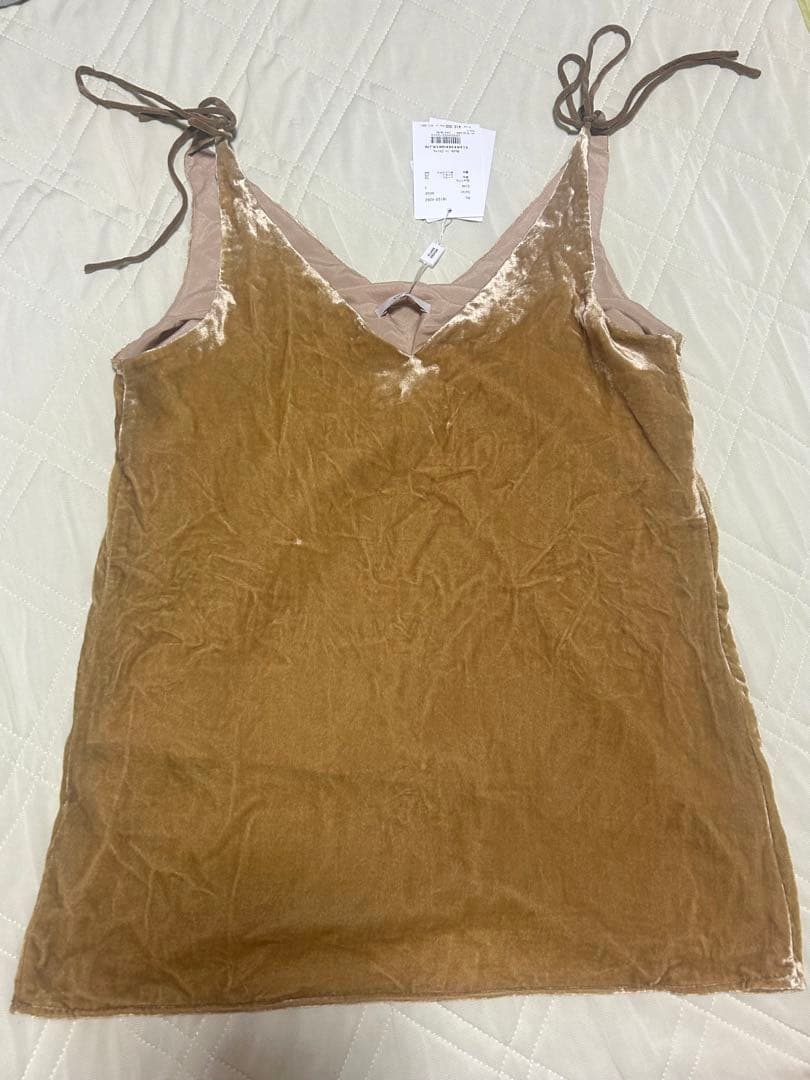 トップス VELOUR SHOULDER RIBBON CAMISOLE TOPS