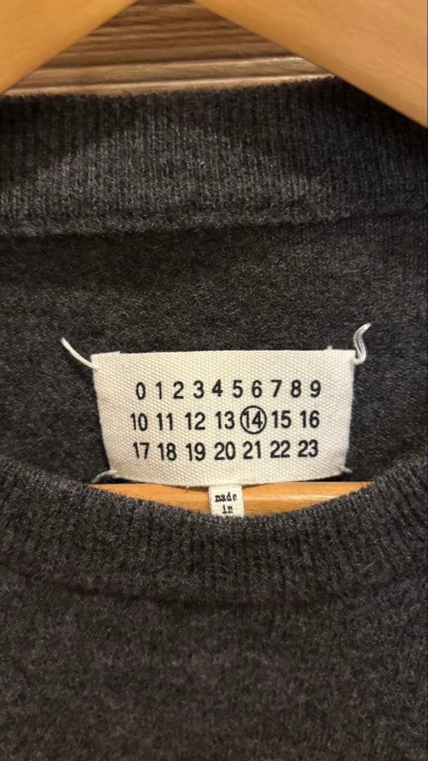 マルジェラ　グレー　クルーネック 長袖ニットセーター