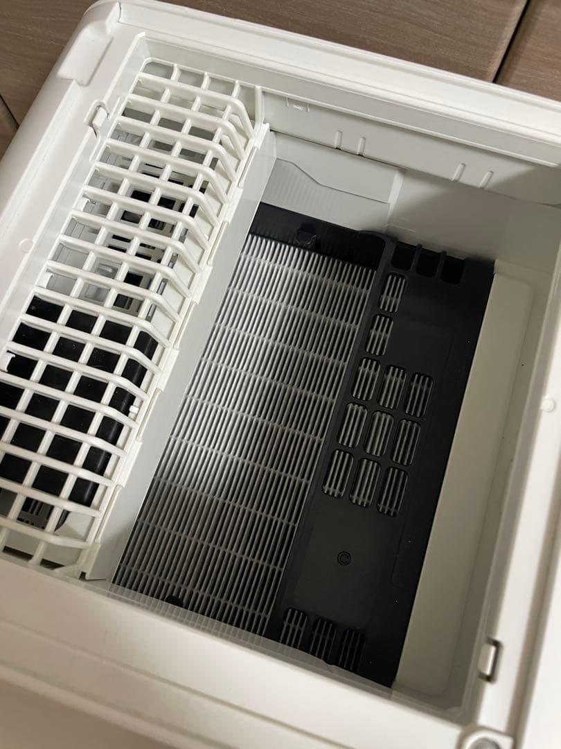 【2/5まで出品】ダイキン 空気清浄機 MC55Z-W