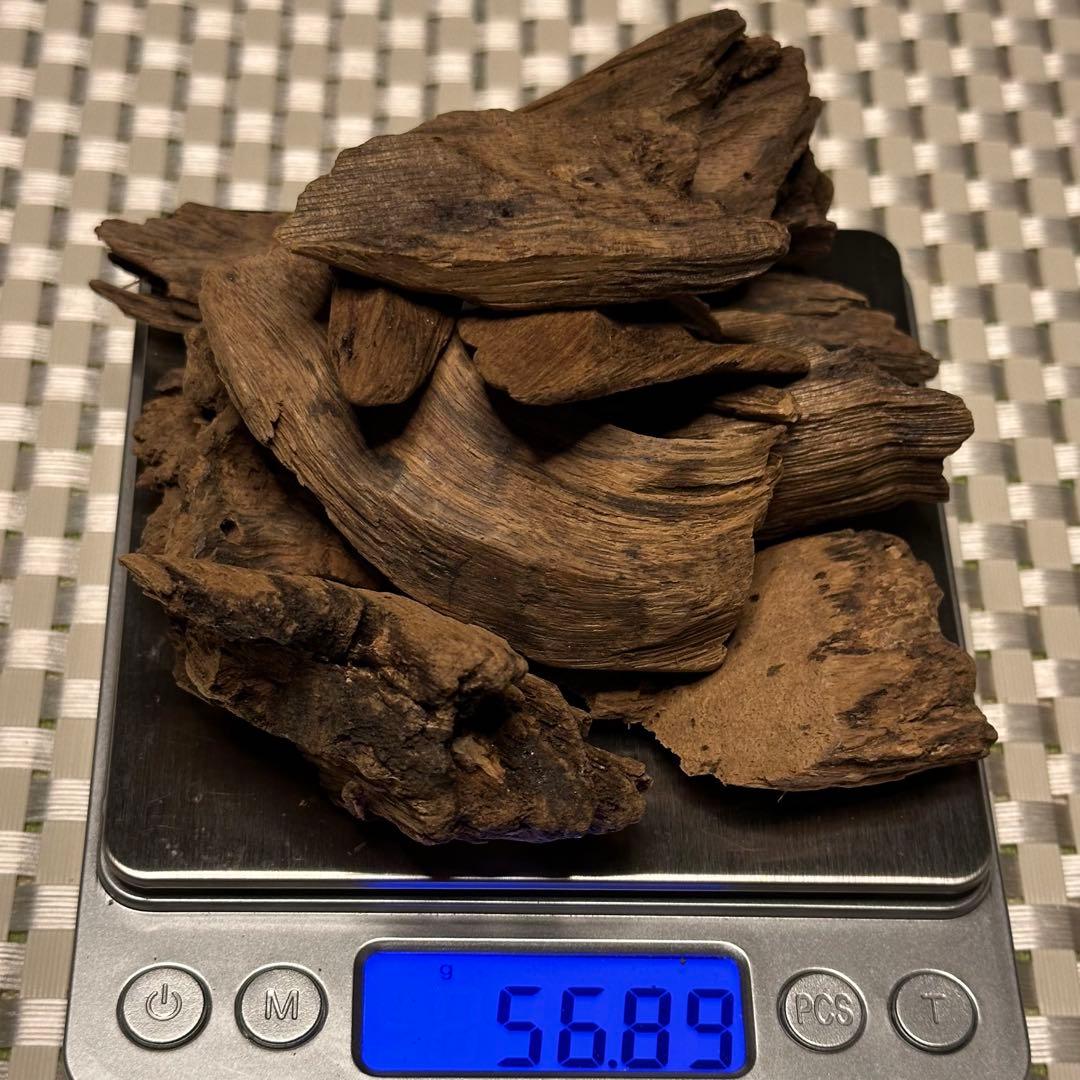 越南沈香 56.8グラム 〜寸聞多羅や左曽羅のような【伽羅・沈香・白檀】