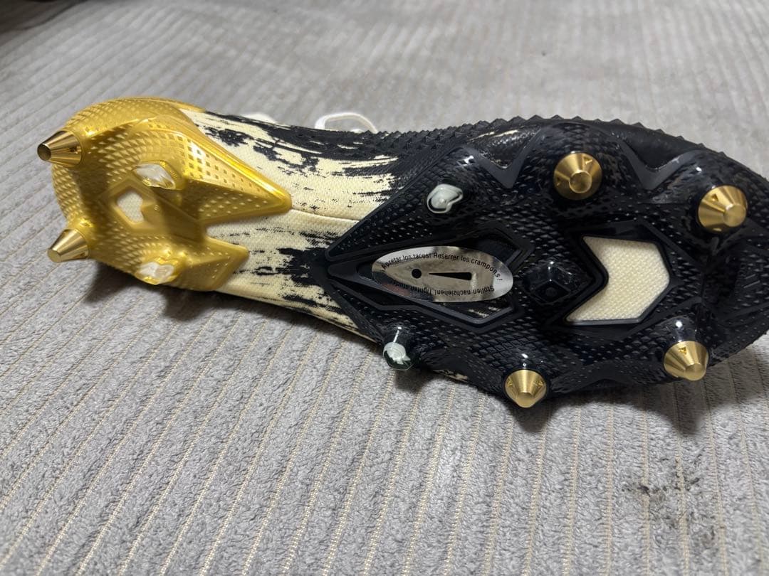 サッカースパイク　アディダスプレデターSG