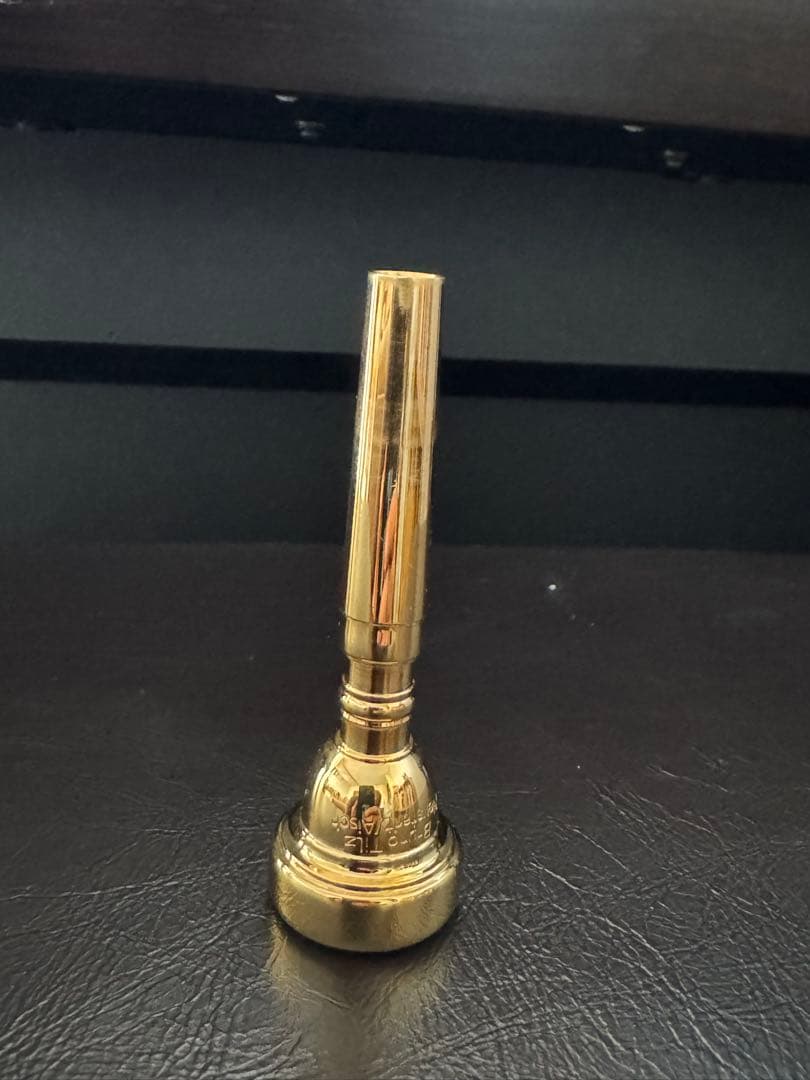 Tilz トランペットマウスピース 1 1/2c ゴールド