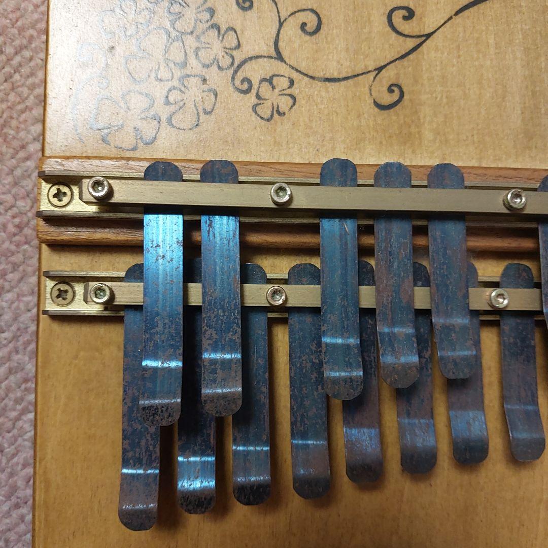 ねじれ工房 ハミングピアノ 木製／アンプ対応／音階ズレなし／初期モデル