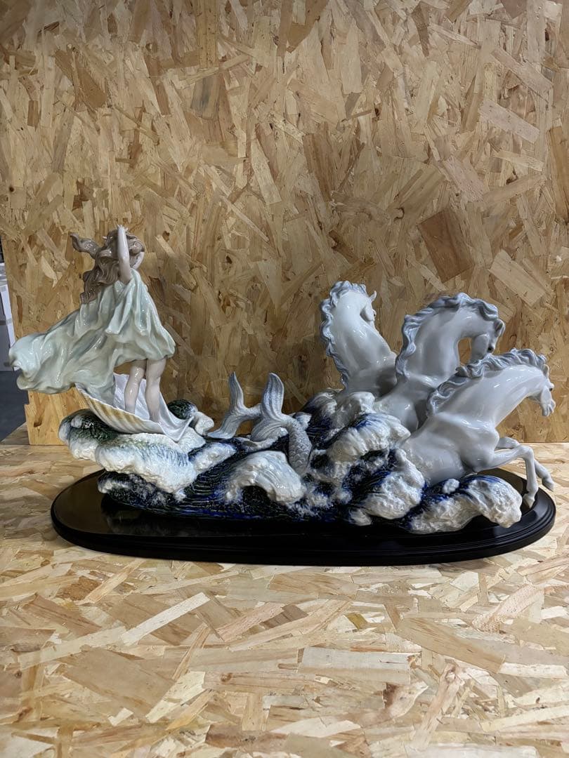 リヤドロ限定1000体ヴィーナスの誕生 The birth of venus