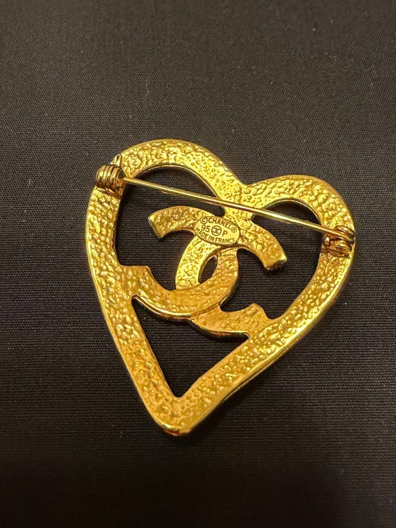 ⭐︎なるみ⭐︎CHANEL ハート型ブローチ 1980年製