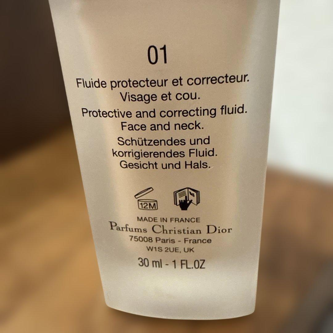 Dior プレステージ ホワイト ル プロテクター UV ミネラル BB