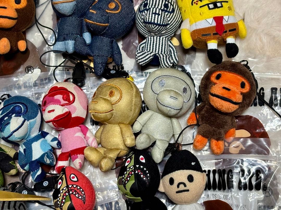 A BATHING APE マスコット27体 ブリキ缶 マイロ レア BAPE