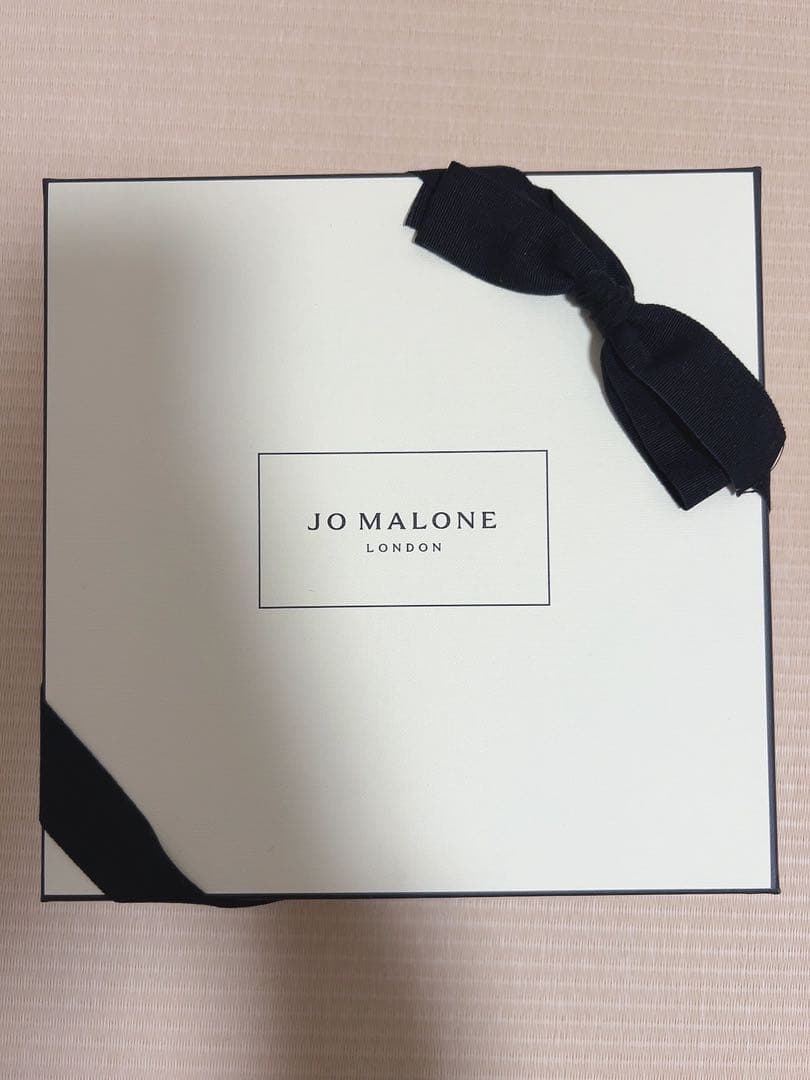 ジョーマローン イングリッシュペアー&フリージアボディ&ハンドローション