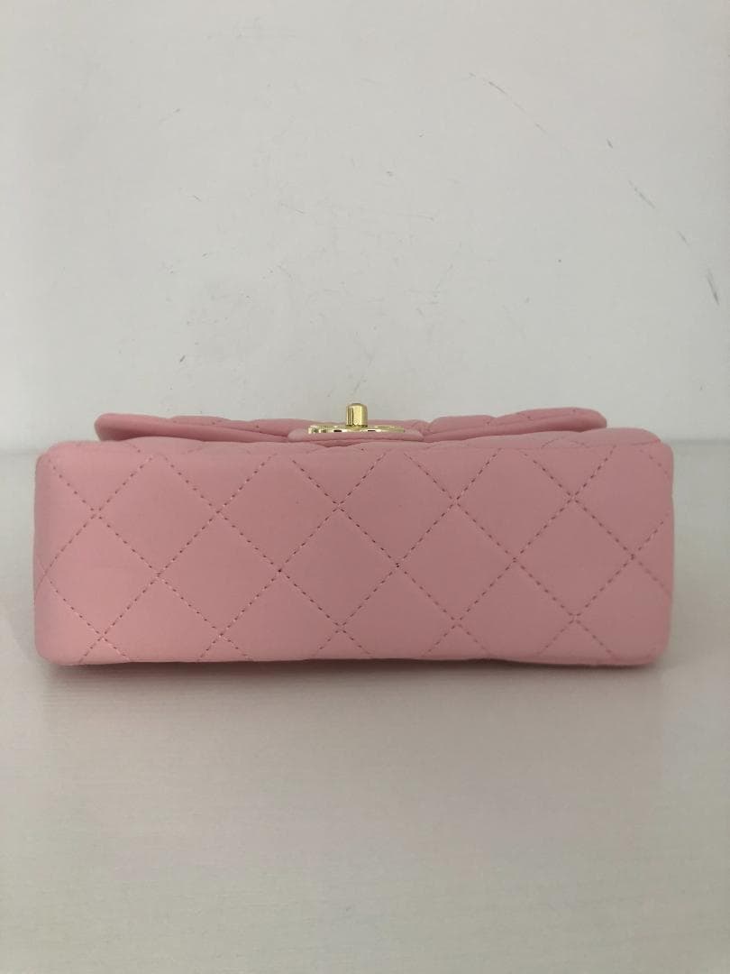 バッグ　ピンク　ハンドバッグ　レザー　ロゴ　おしゃれ　チェーン