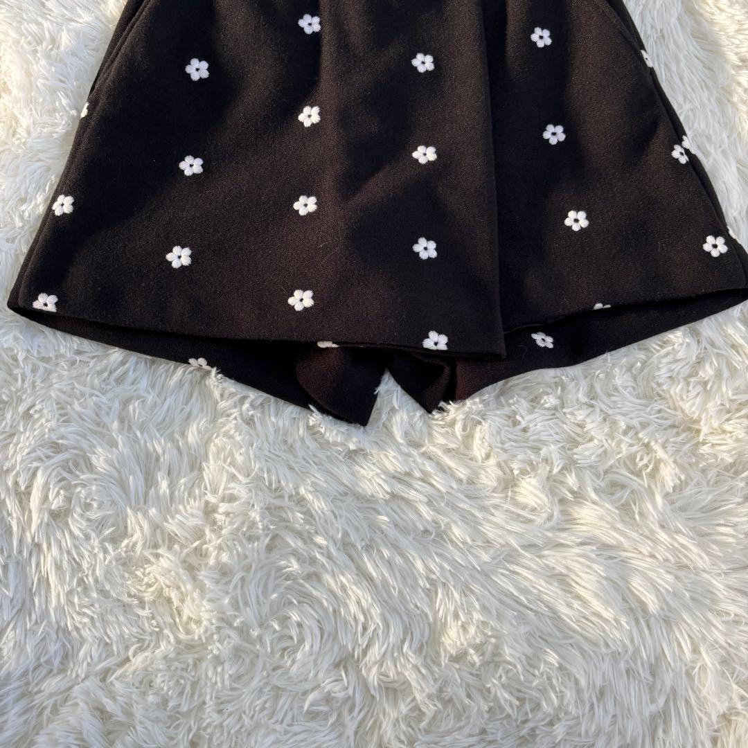 タグ付き　ellie フラワースコート　花柄スカート