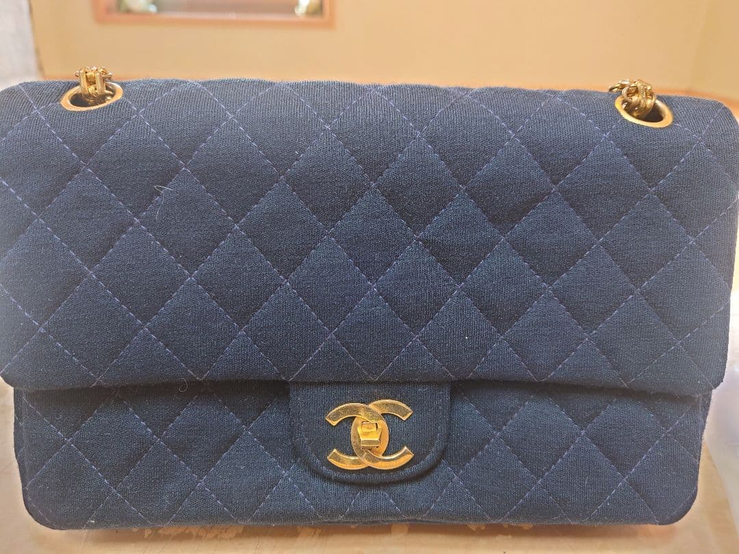 CHANEL オールド　十仁プラザ購入　ブラックキルティングバッグ