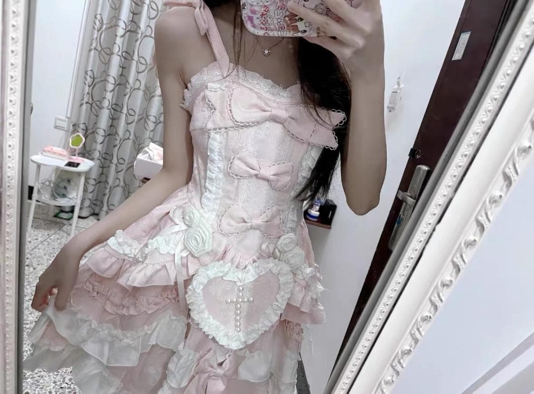 未使用　薄　ピンク ロリータドレス フリル付き